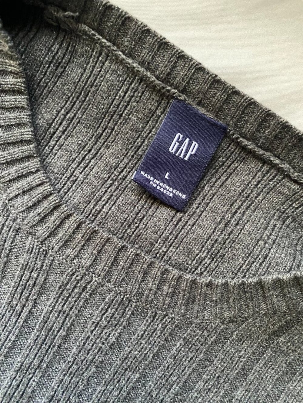 Gap Men's Grey ribbed crewneck pullover